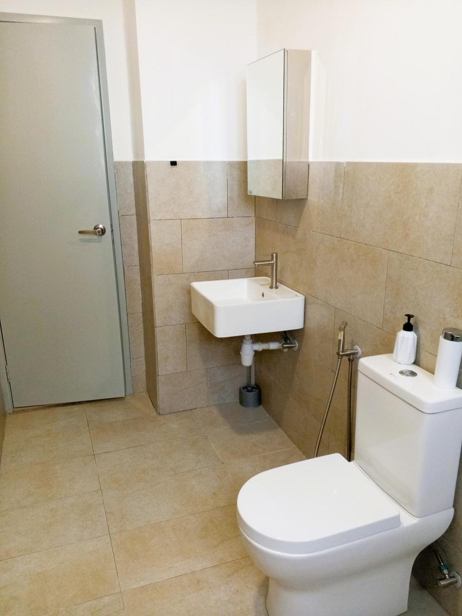 Sinar Violet Apartment